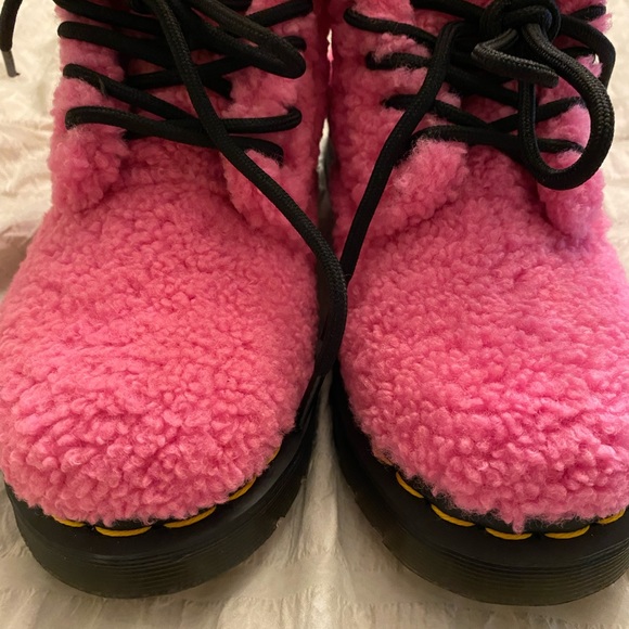 Dr Martens hot pink 1460 pascal size 6 woman’s boots - Picture 8 of 14